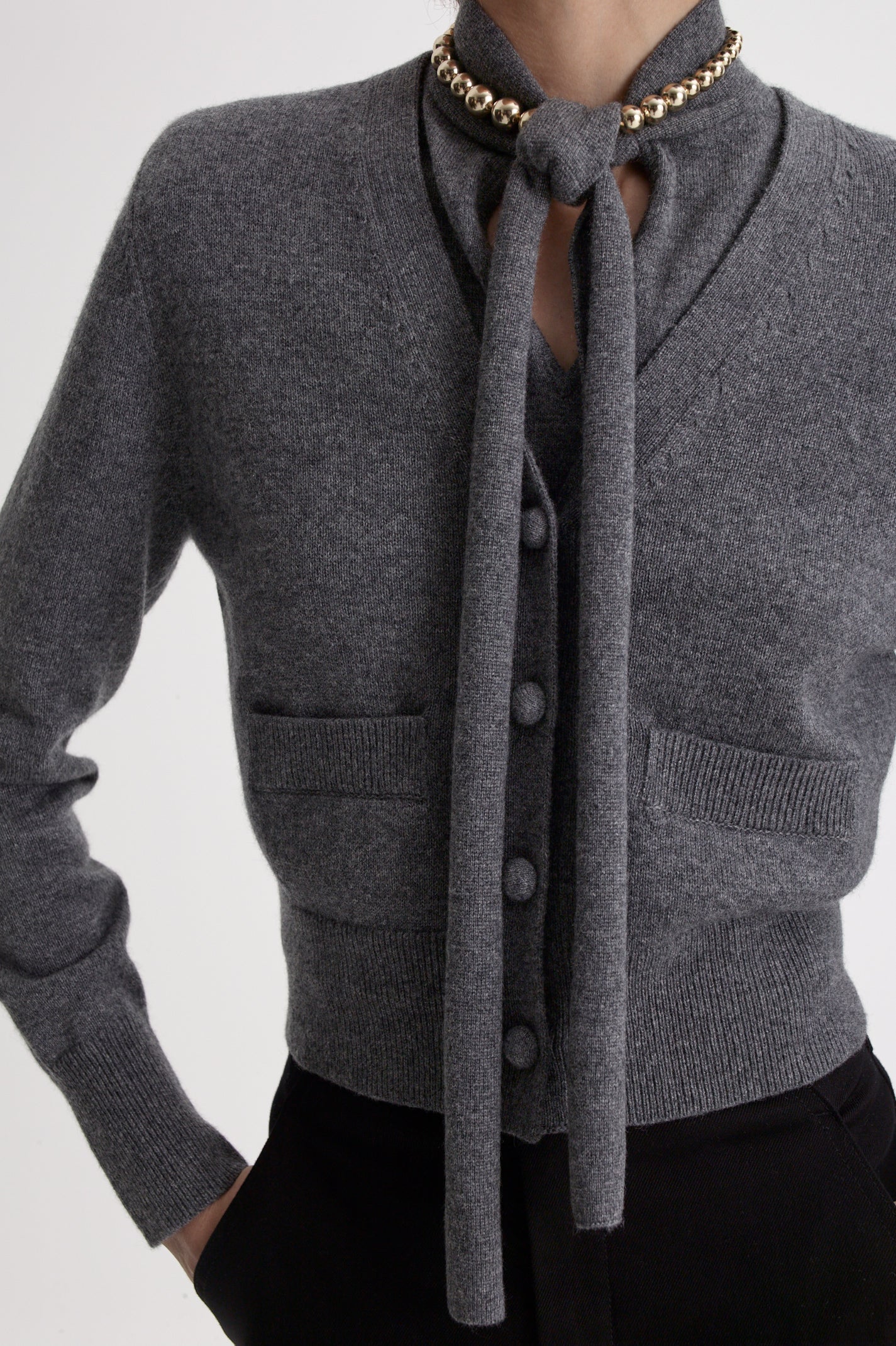 CASHMERE V NECK CARDIGAN - Image 7