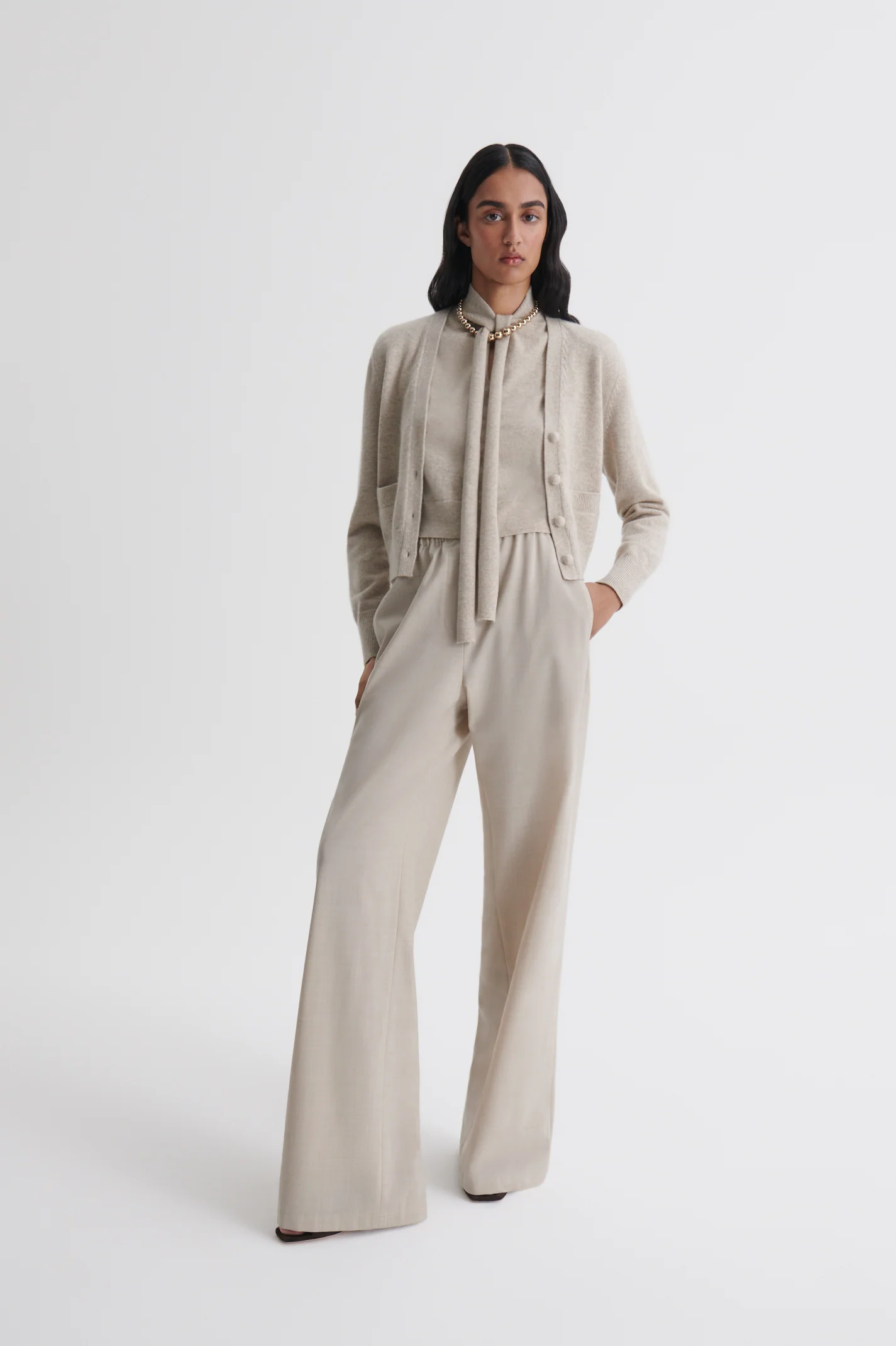 CASHMERE V NECK CARDIGAN - Image 4