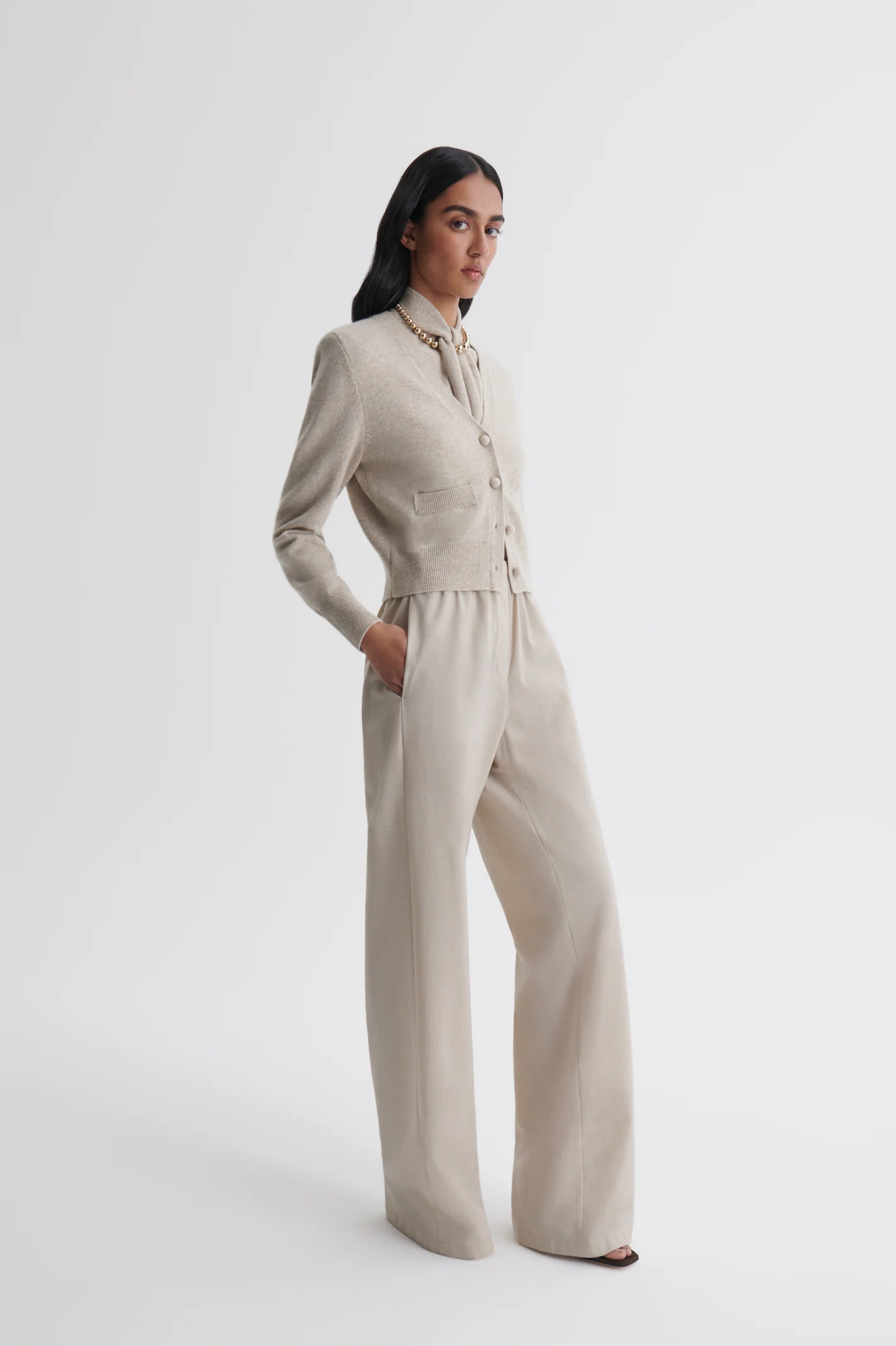 CASHMERE V NECK CARDIGAN - Image 5