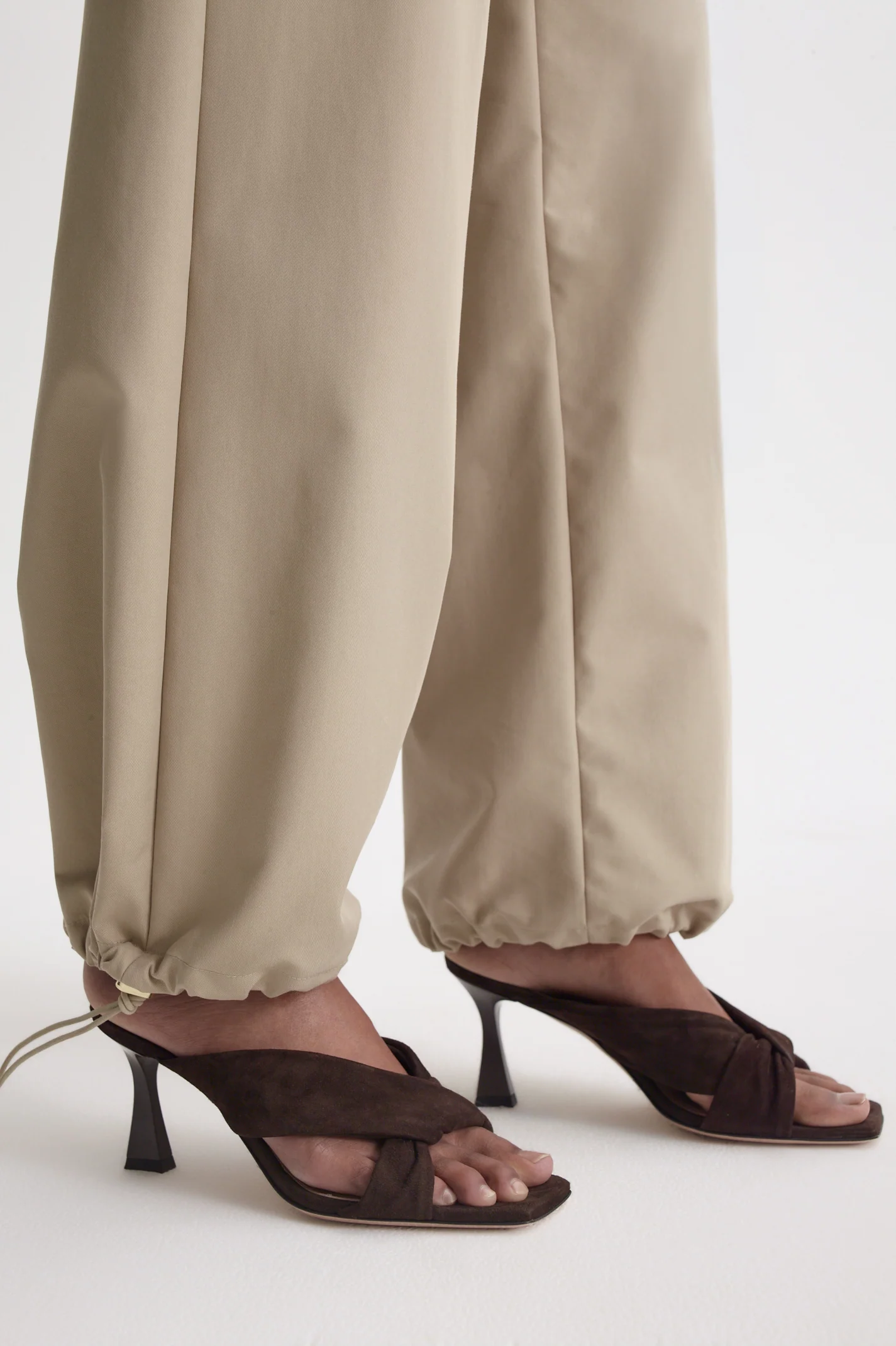 COTTON TWILL CARGO TROUSER - Image 8