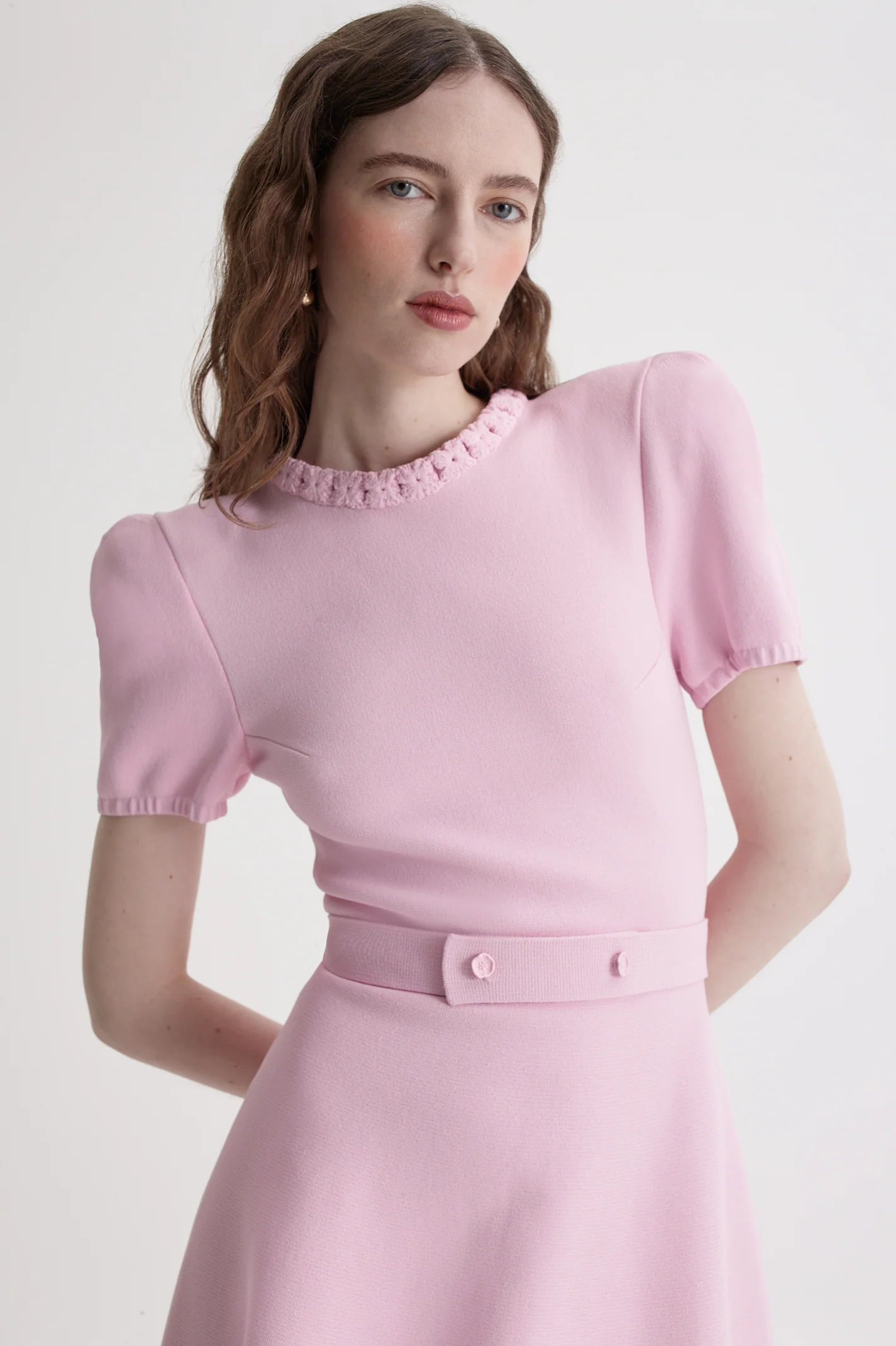 CREPE KNIT GATHER SLEEVE DRESS - Image 3