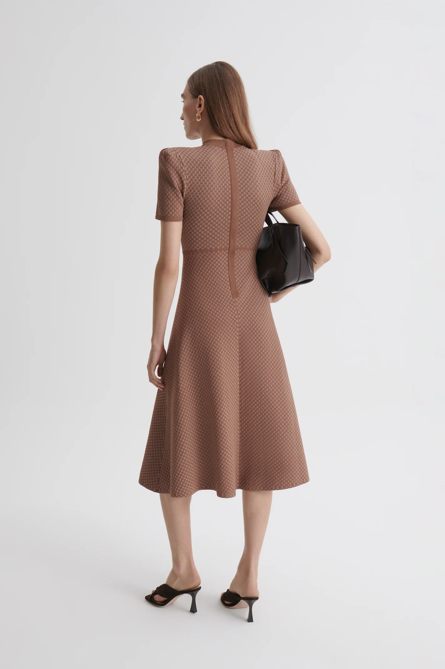 CREPE KNIT GATHER SLEEVE DRESS - Image 6