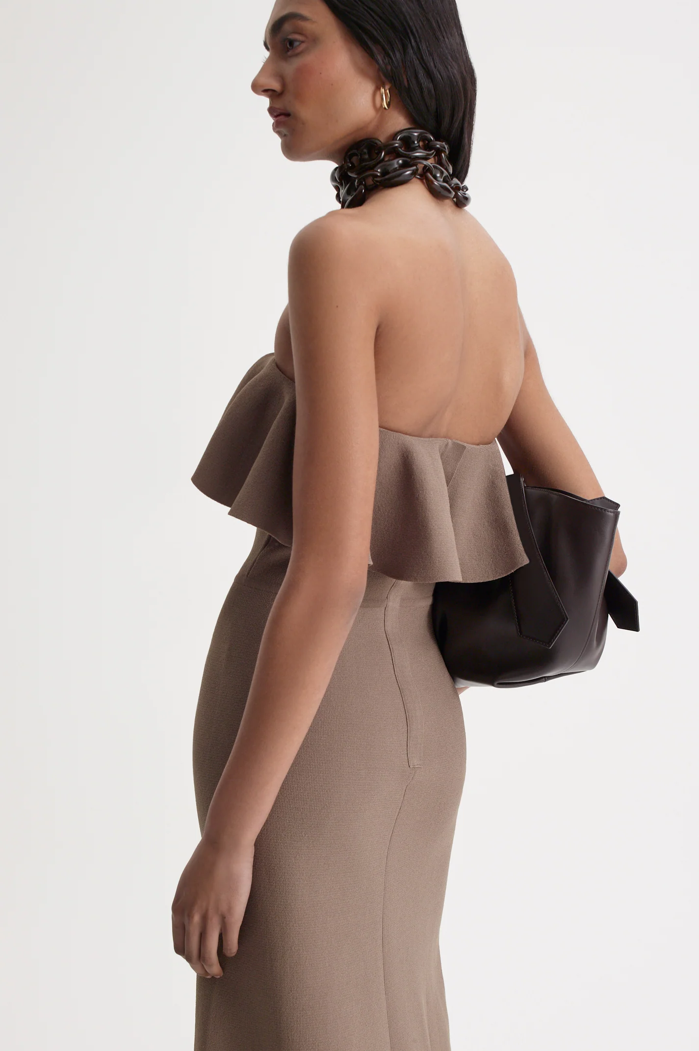 CREPE KNIT RUFFLE STRAPLESS DRESS - Image 7