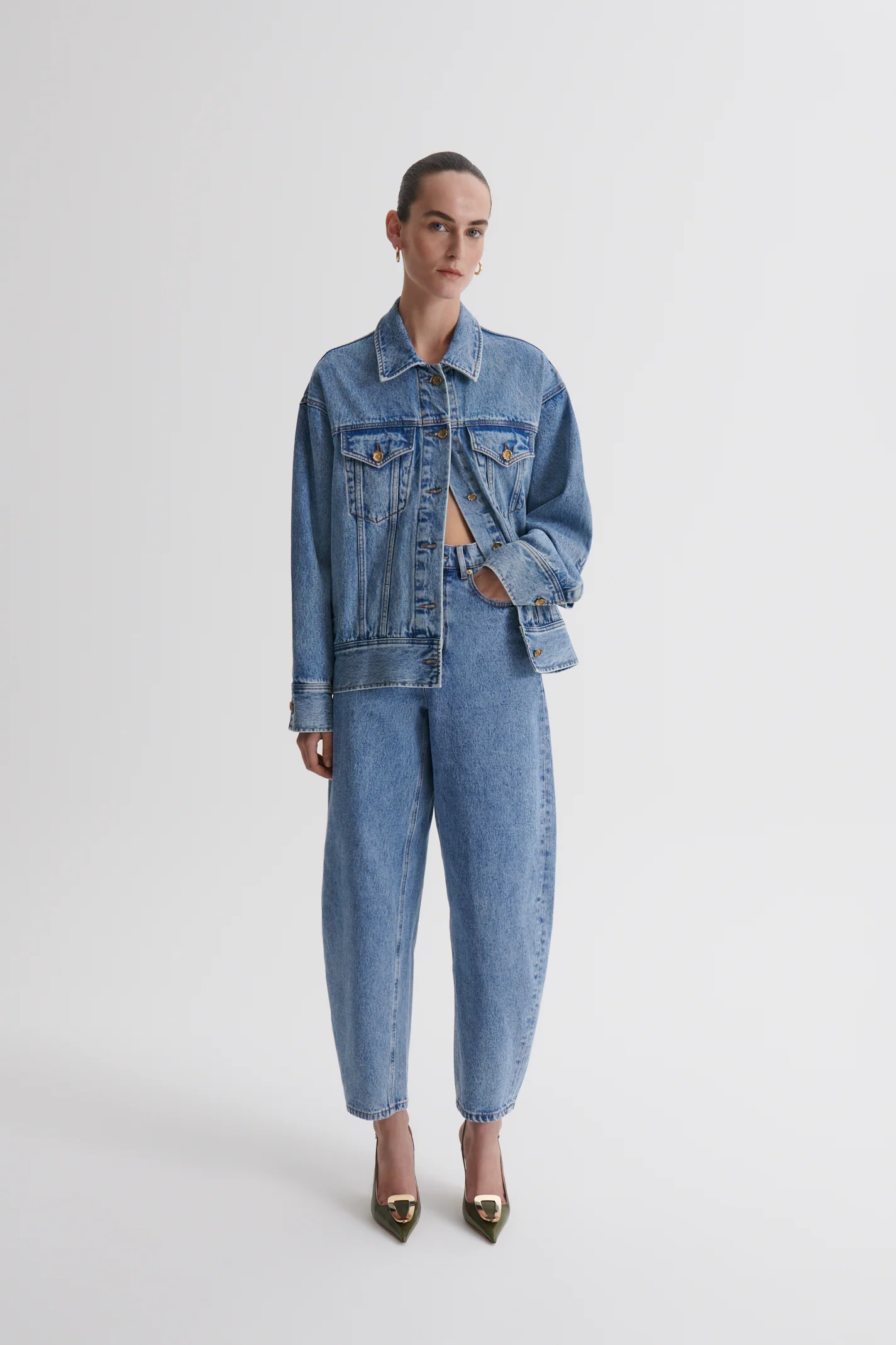 DENIM BARREL LEG JEAN - Image 3