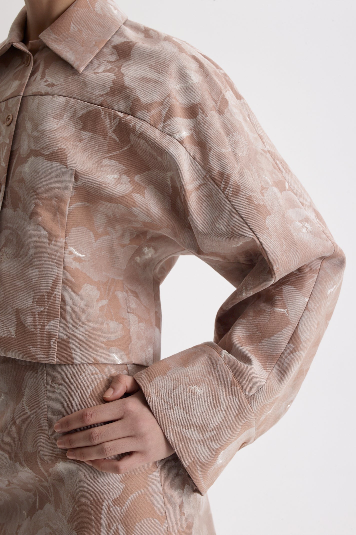 FRENCH DAMASK FLORAL JACKET - Image 7