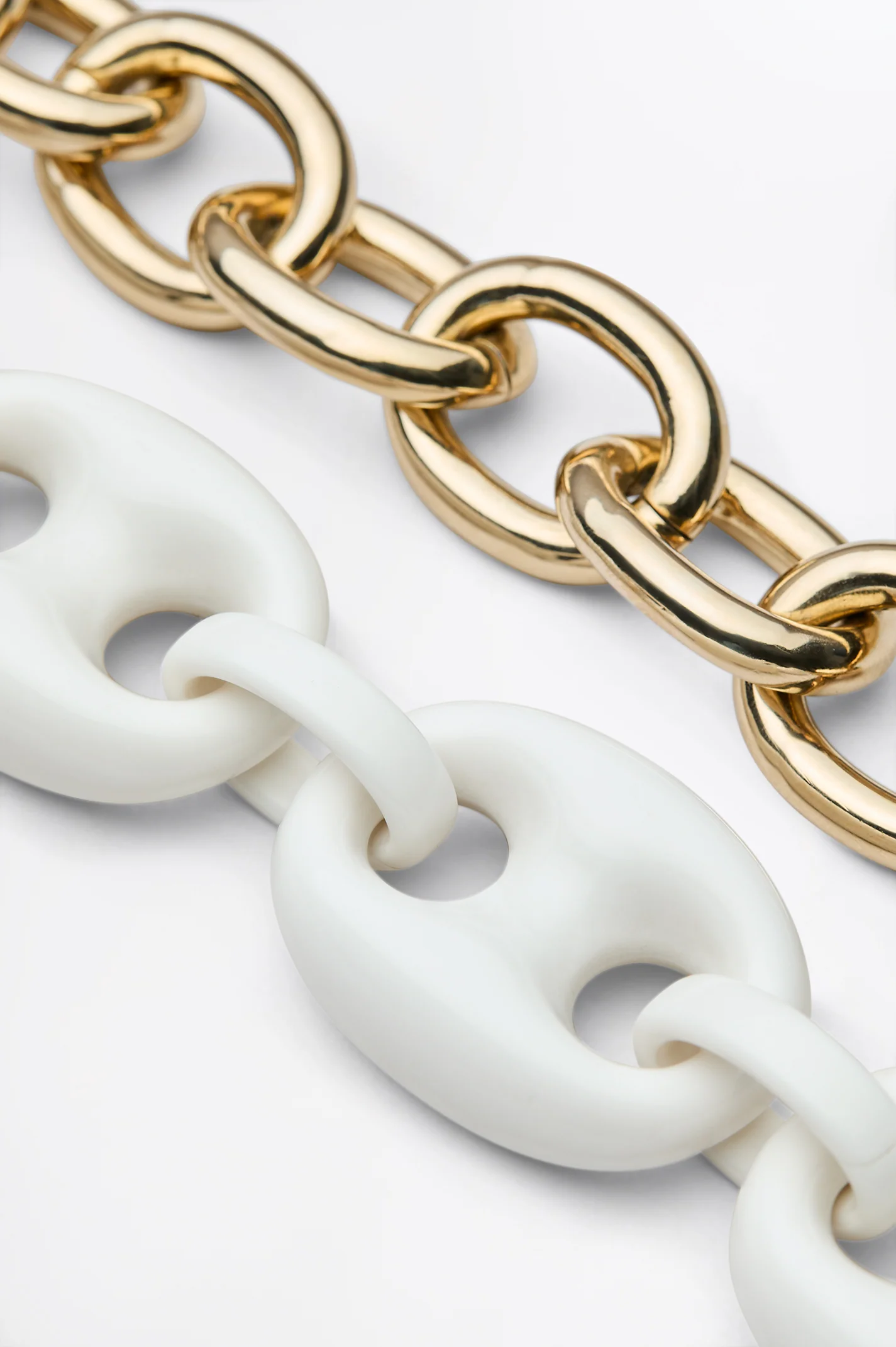 ITALIAN RESIN AND GOLD CHOKER - Image 4