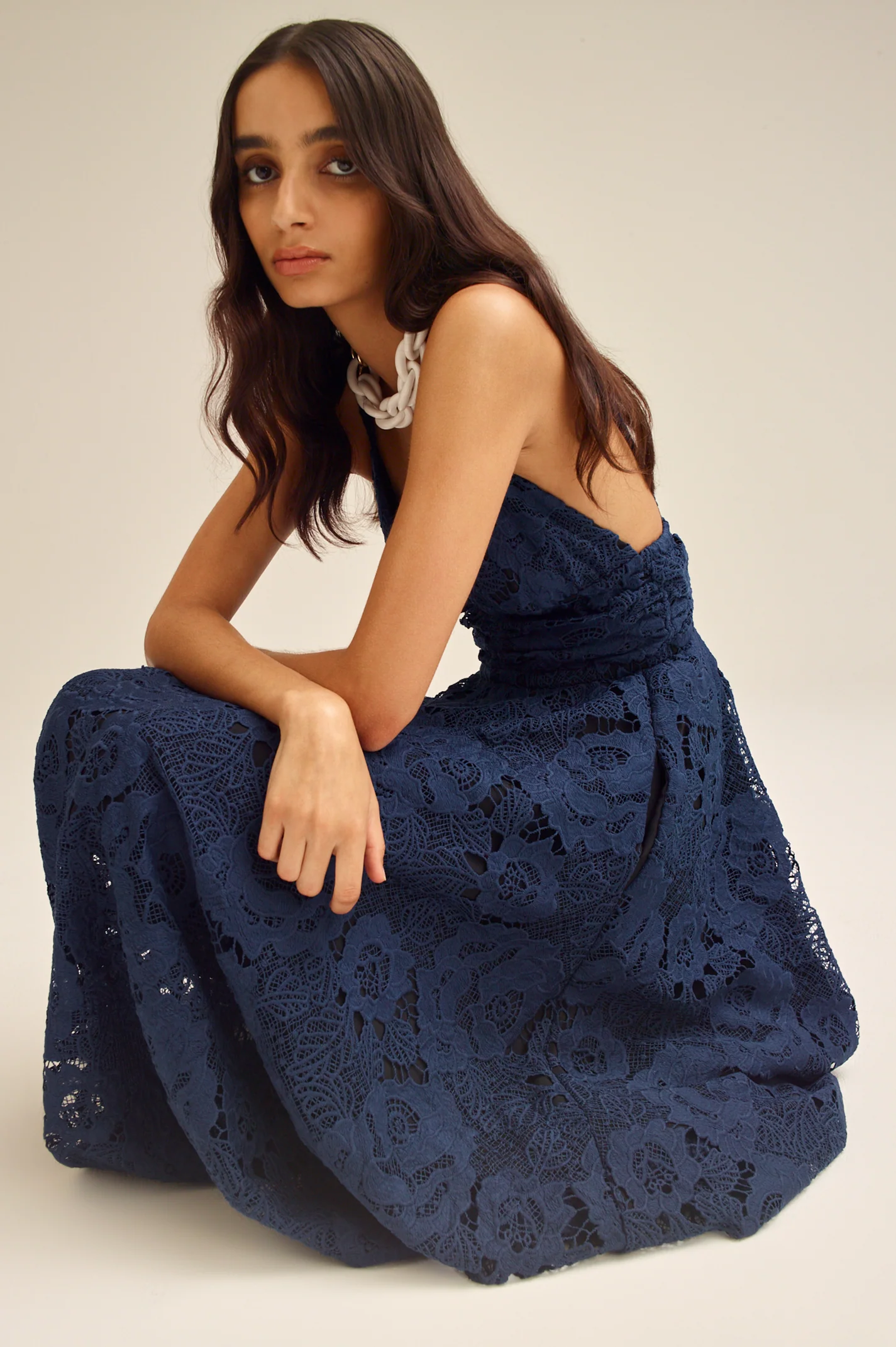 LACE GOWN - Image 3