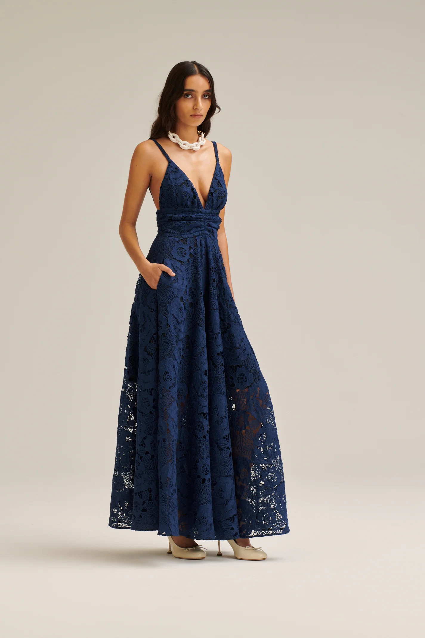 LACE GOWN - Image 5