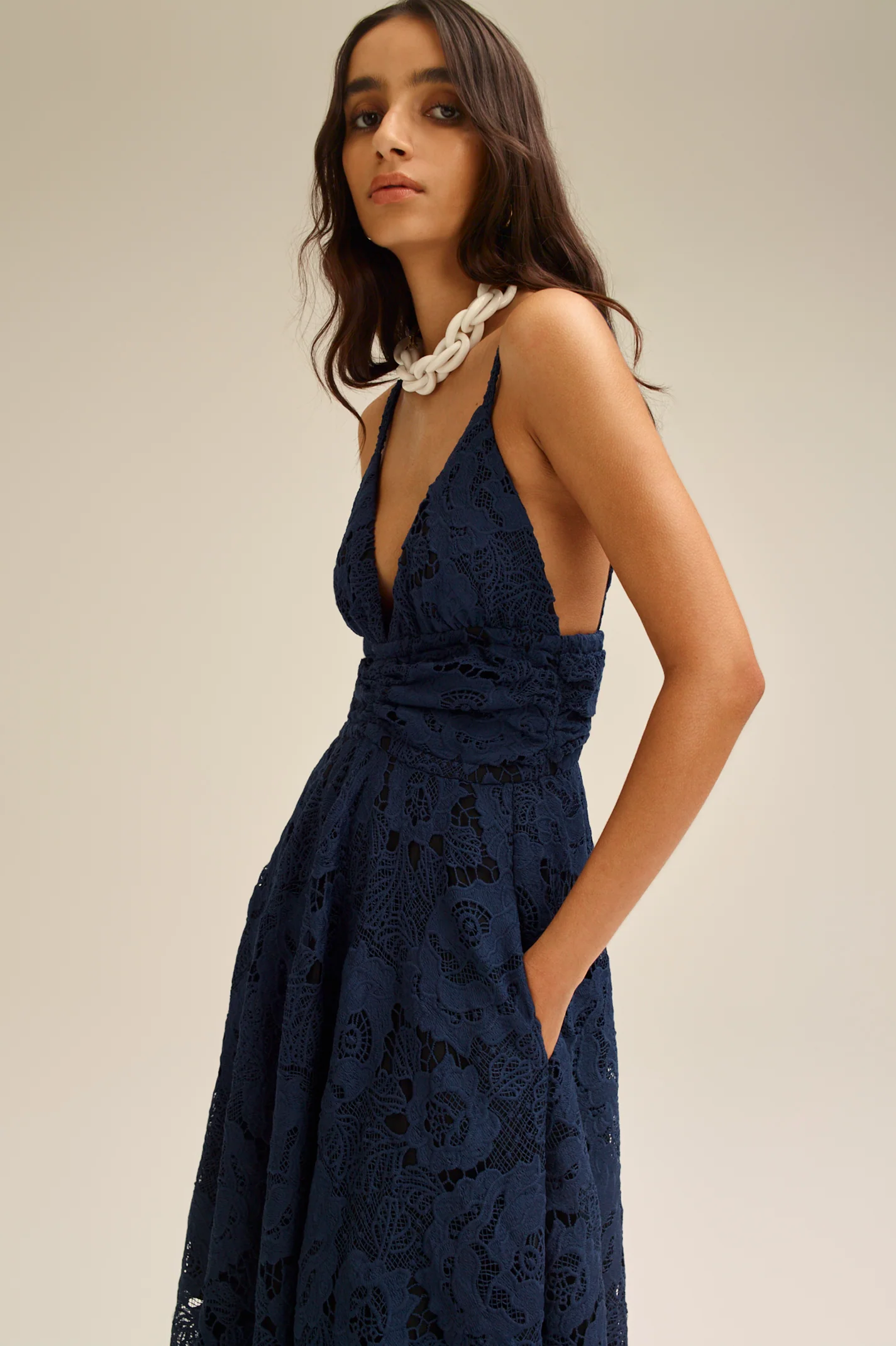 LACE GOWN - Image 7