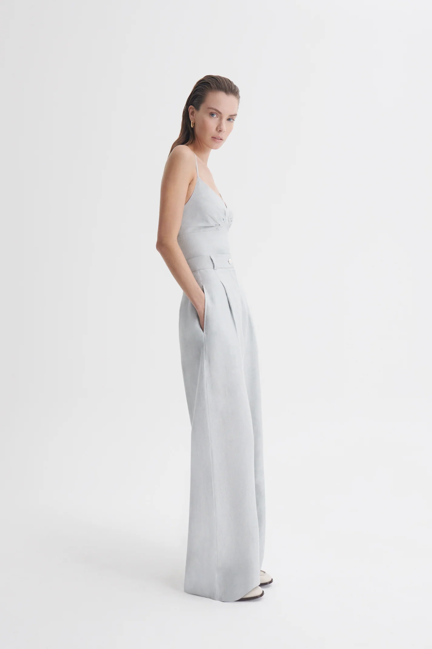 LINEN PLEAT DRAPE LEG TROUSER - Image 4