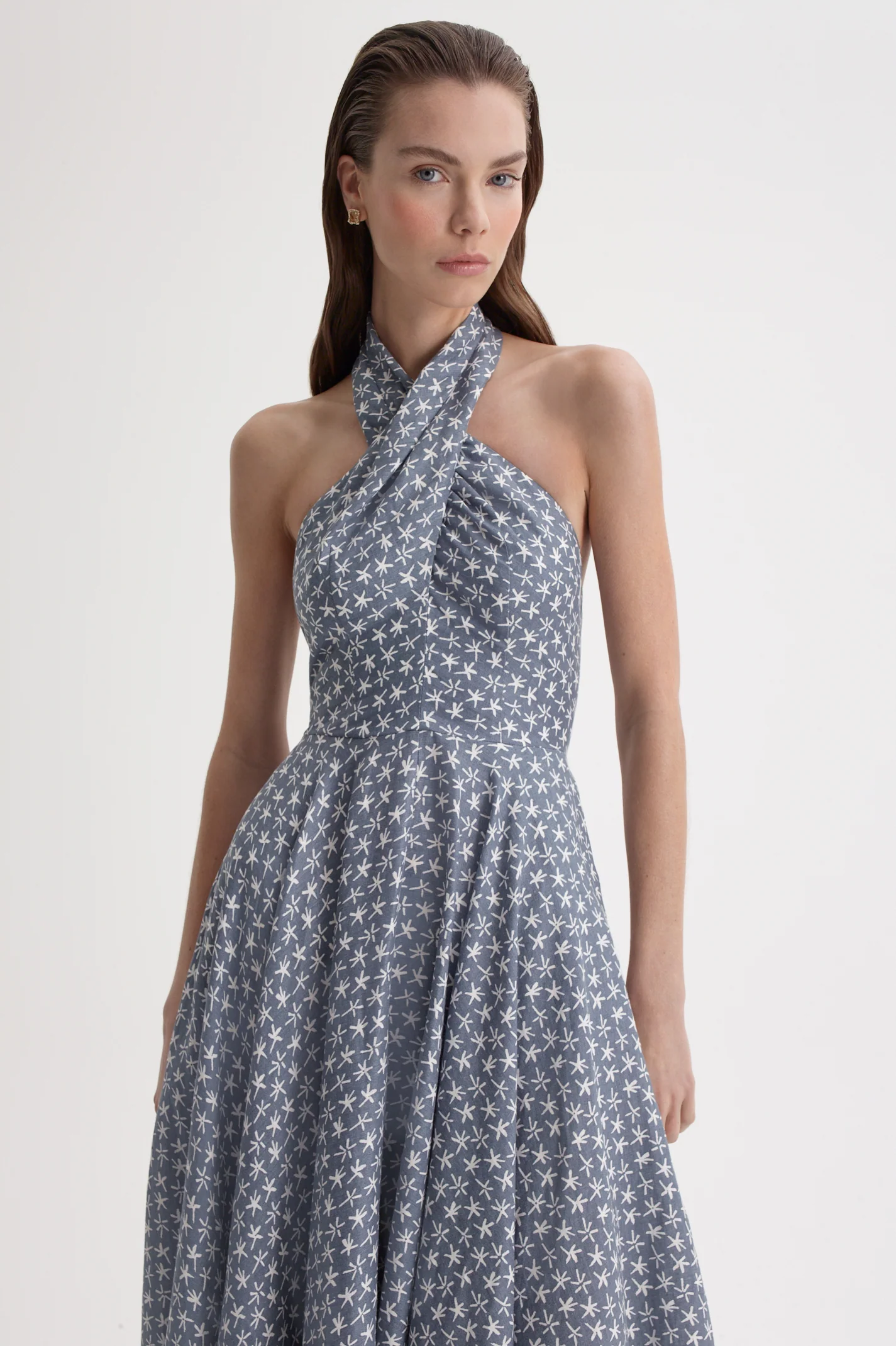 LINEN PRINTED HALTER DRESS - Image 3