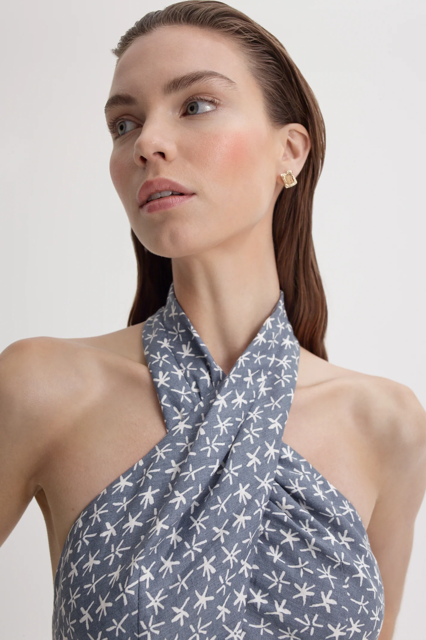 LINEN PRINTED HALTER DRESS - Image 7
