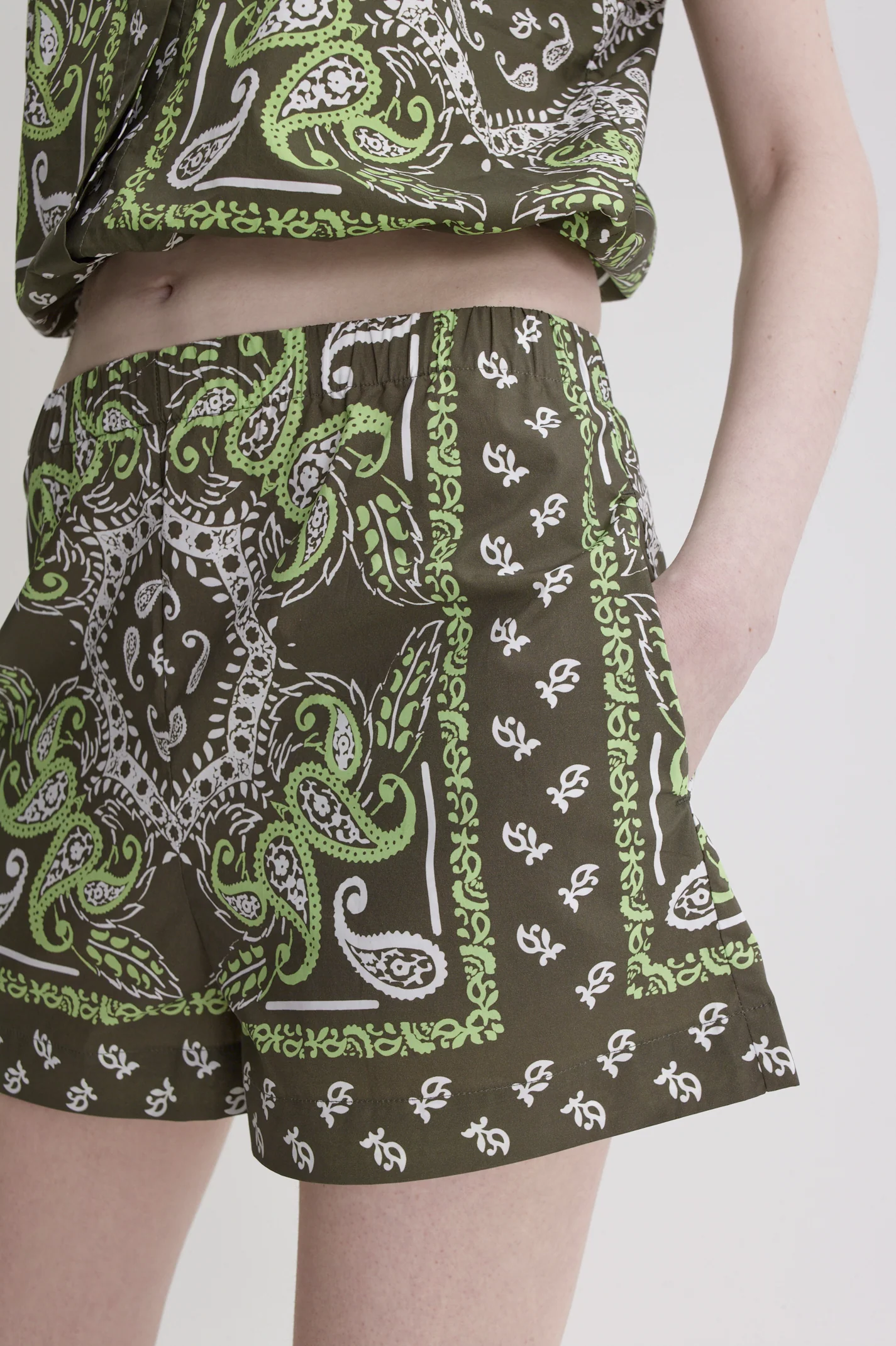 PARACHUTE COTTON BANDANA SHORT - Image 7