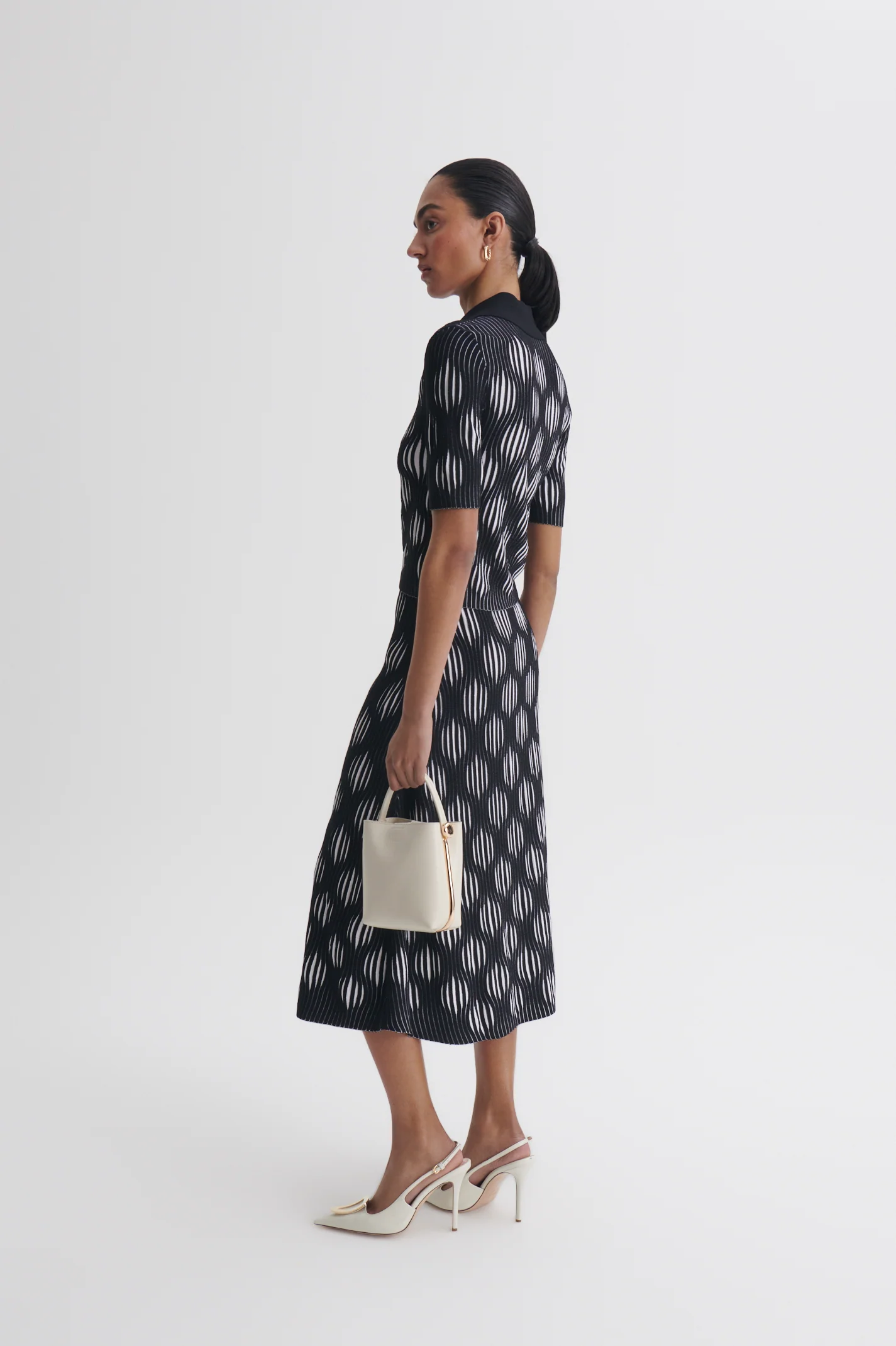 PLEAT WAVE STITCH SKIRT - Image 5