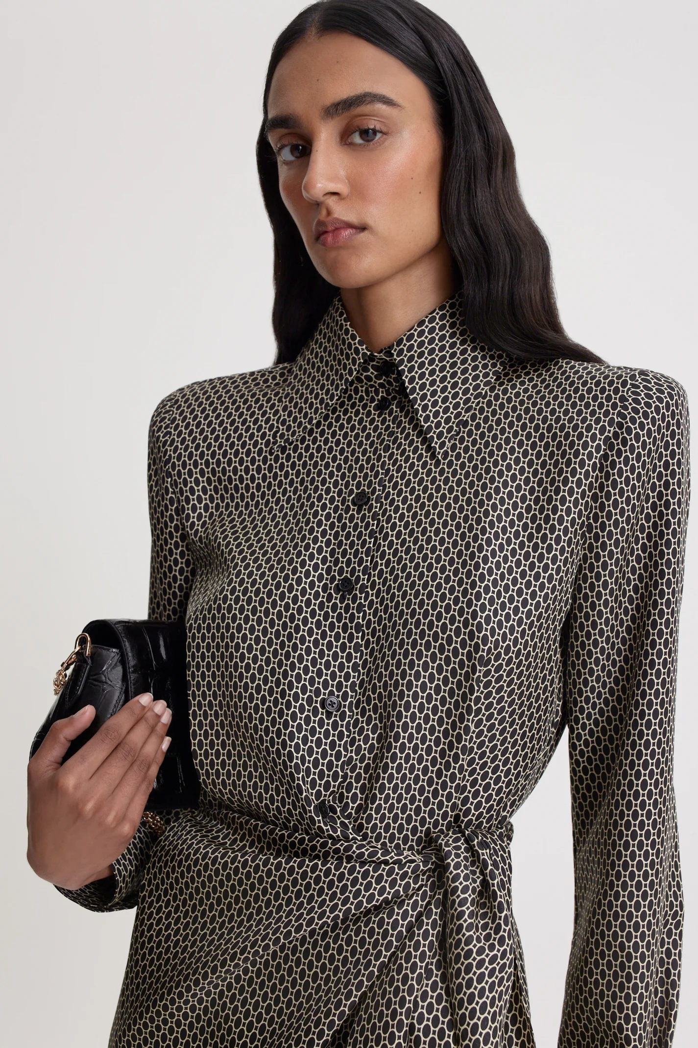 SILK CHAIN PRINT WRAP DRESS - Image 3