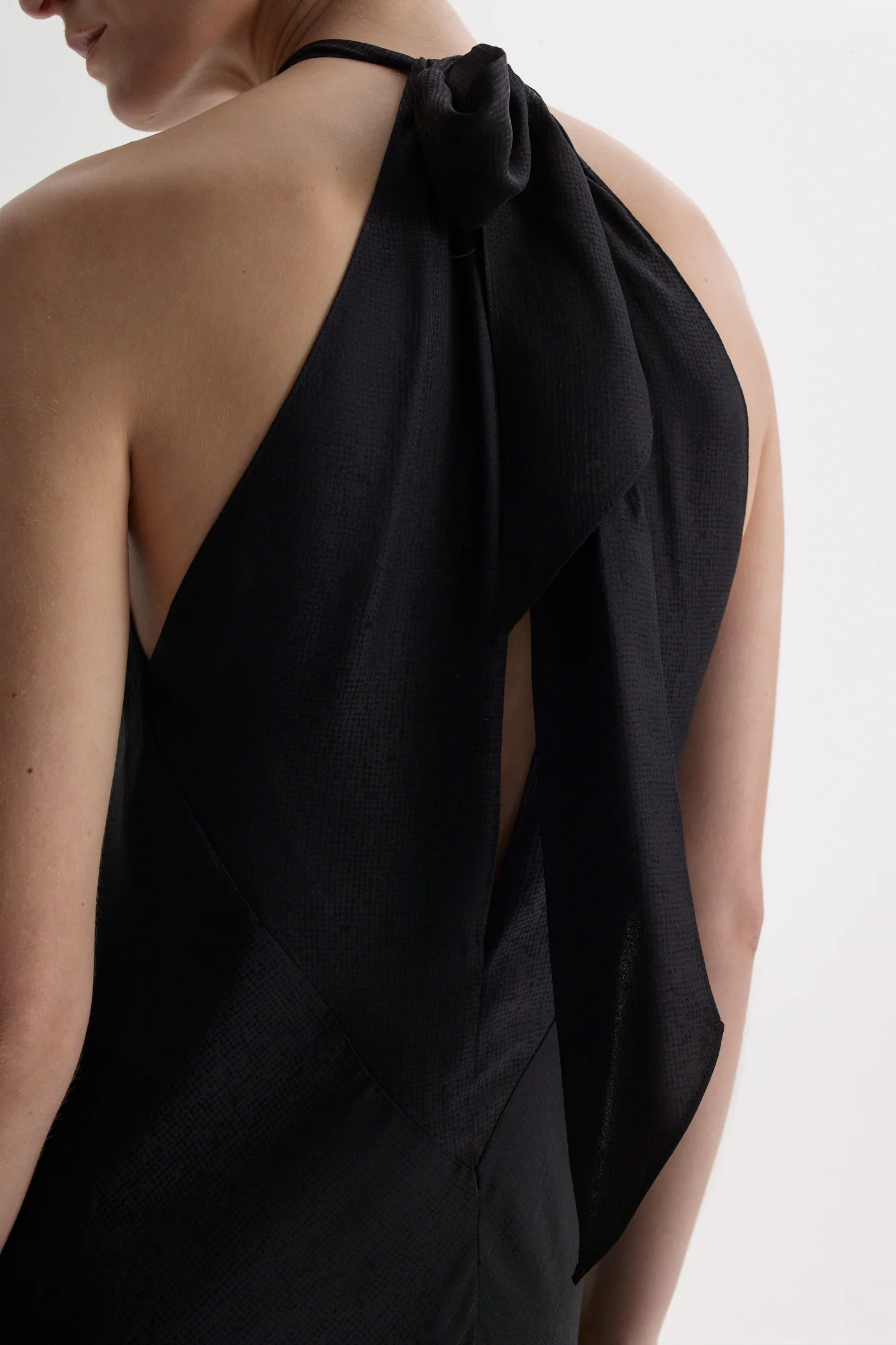 SILK JACQUARD TIE NECK DRESS - Image 9