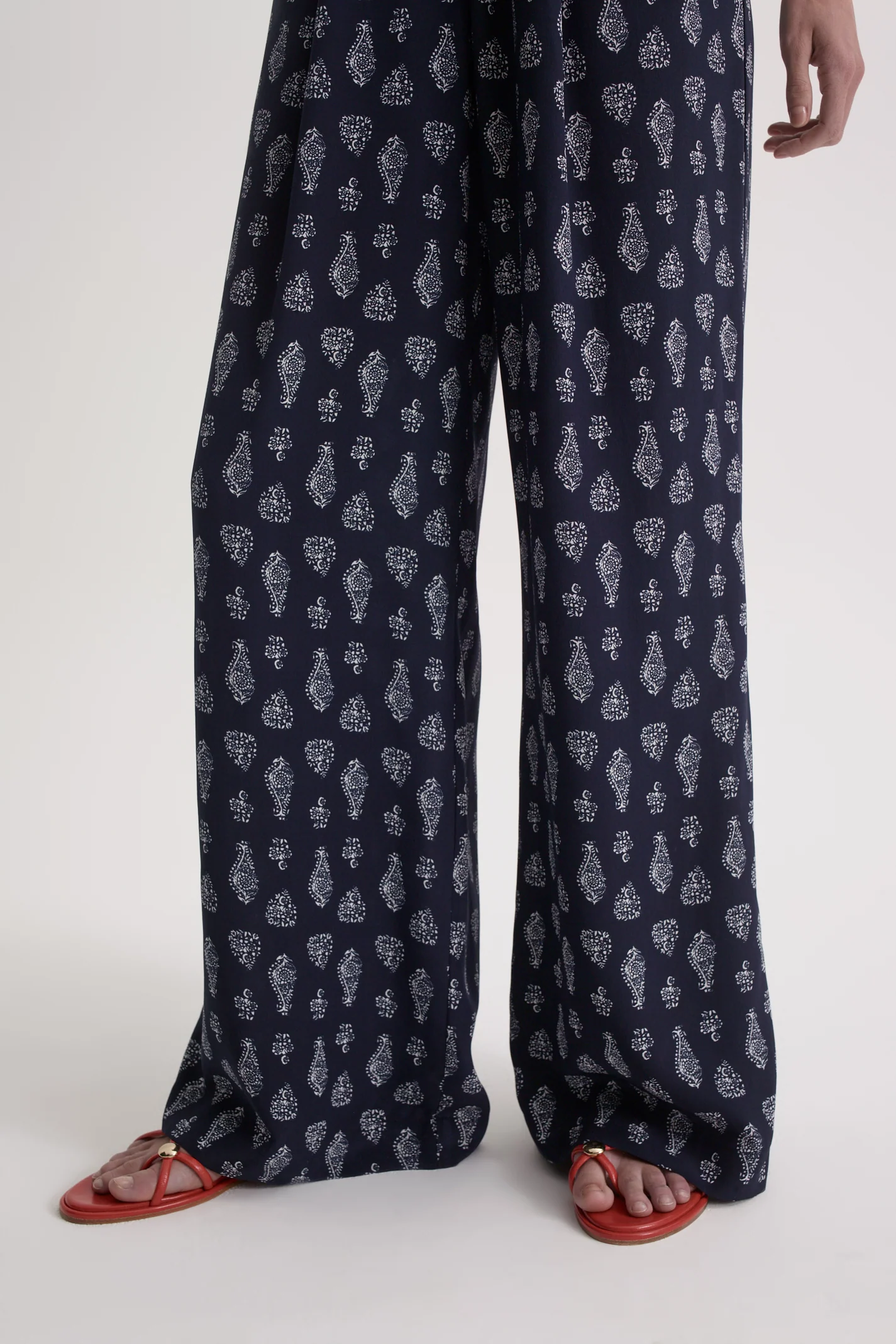 SILK PAISLEY TROUSER - Image 7
