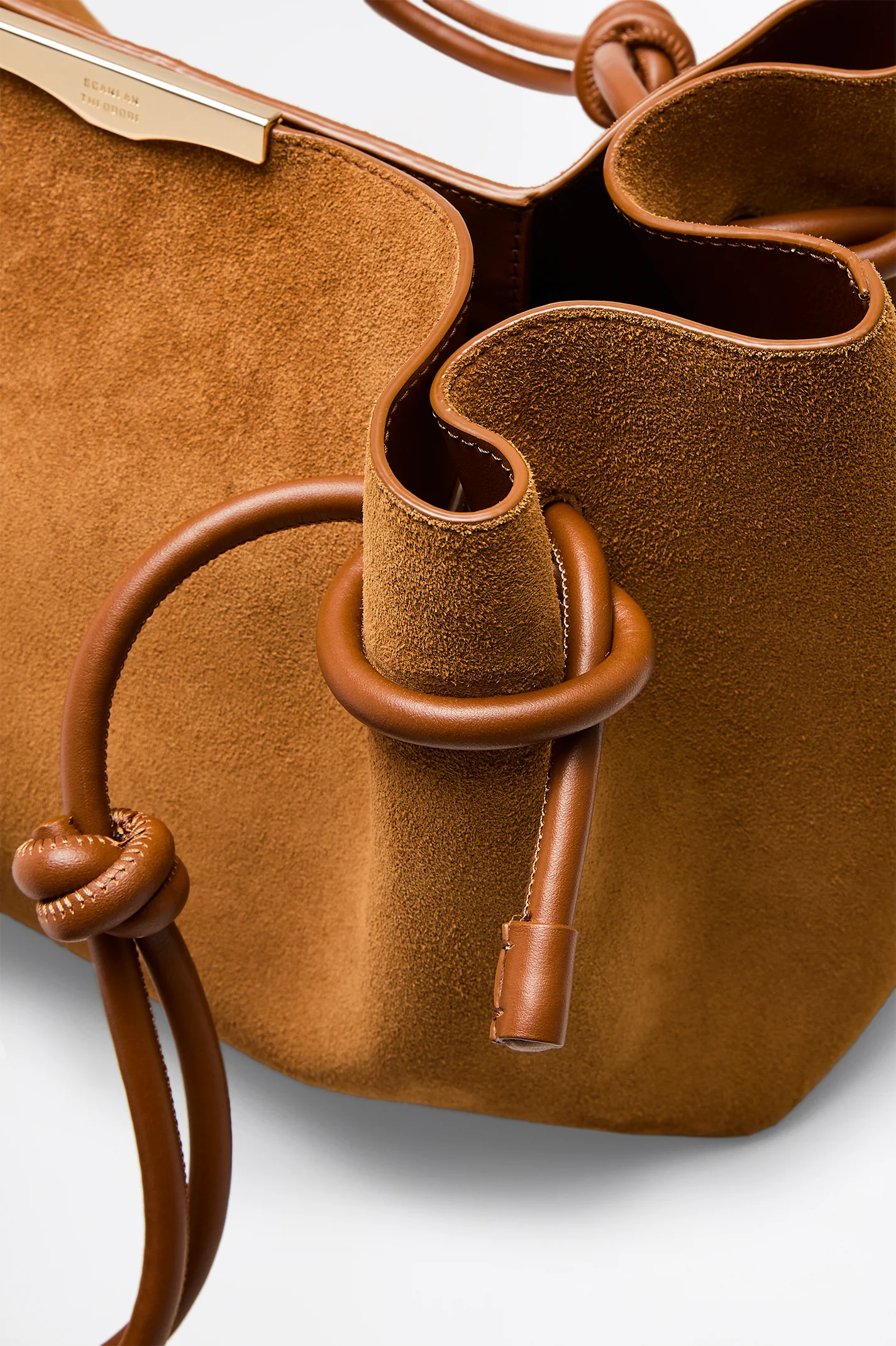 THE ATHOS SHOPPER - Image 8