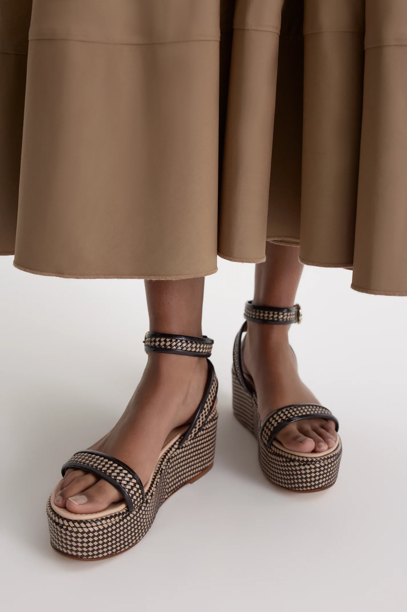 WOVEN LEATHER PLATFORM 6.5 - Image 4
